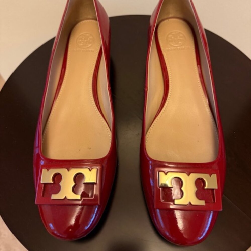 Tory Burch Gigi Women's Red Patient Leather Block Heel Pumps Size 9M